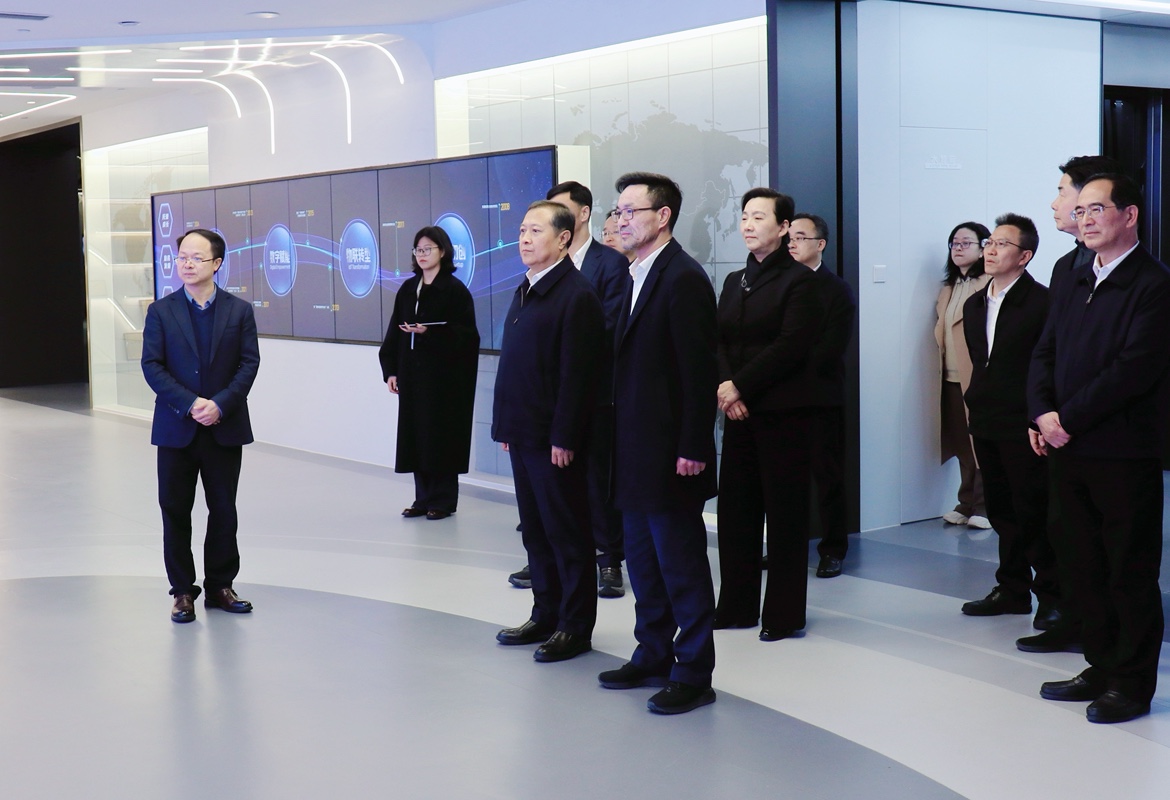 浙江省政协主席廉毅敏一行莅临托普云农调研